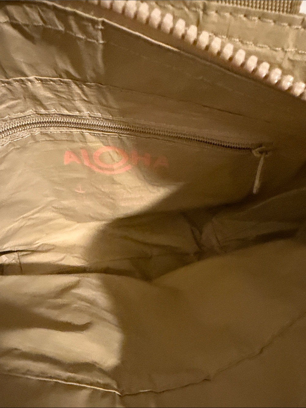 ALOHA Collection tan backpack bag - Picture 4 of 5